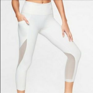Athleta Fearless Mudra Capri Leggings white XS